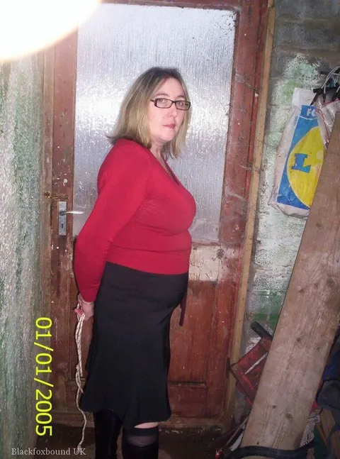 Busty Mature Woman in Pantyhose and Boots Gets Rope Bound – photo 12 of 16