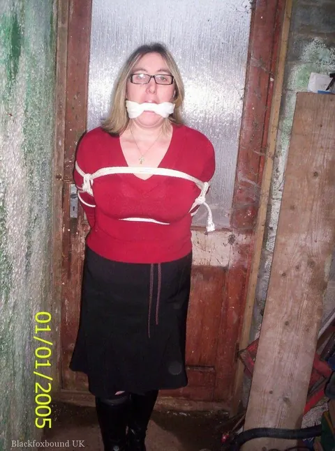 Busty Mature Woman in Pantyhose and Boots Gets Rope Bound – photo 14 of 16