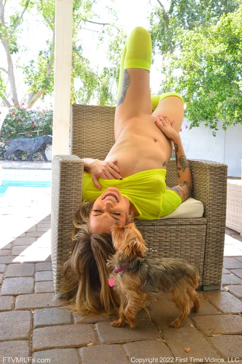 Rory Knox: MILF in Stockings Fingers Her Pierced Pussy by the Pool – photo 15 of 20