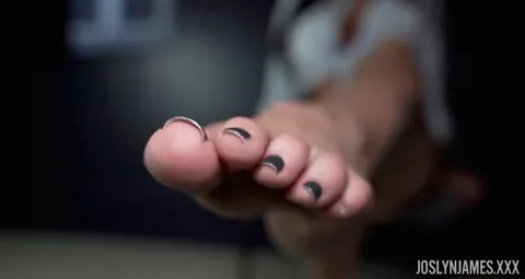 Joslyn James: Brunette MILF with Big Fake Tits Spreads and Shows Her Feet – photo 12 of 20