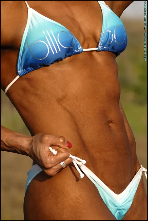 Deidre Pagnanelli: Tall Curvy MILF in a Bikini Shows Her Big Tits and Ass Outdoors – photo 13 of 15