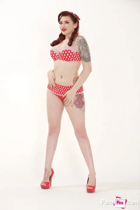 Amber Ivy: Redhead with Big Natural Tits Strips Off Her Lingerie and Shows Her Tattoos – photo 2 of 21