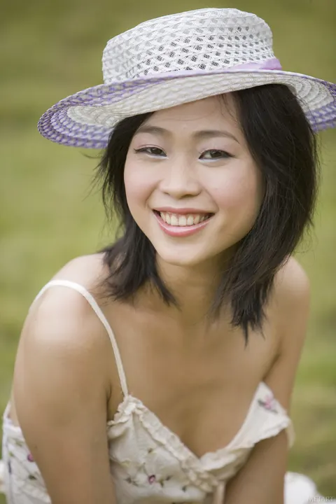 Abbie Chan: Asian Brunette in Heels Strips and Spreads in the Backyard – photo 3 of 21