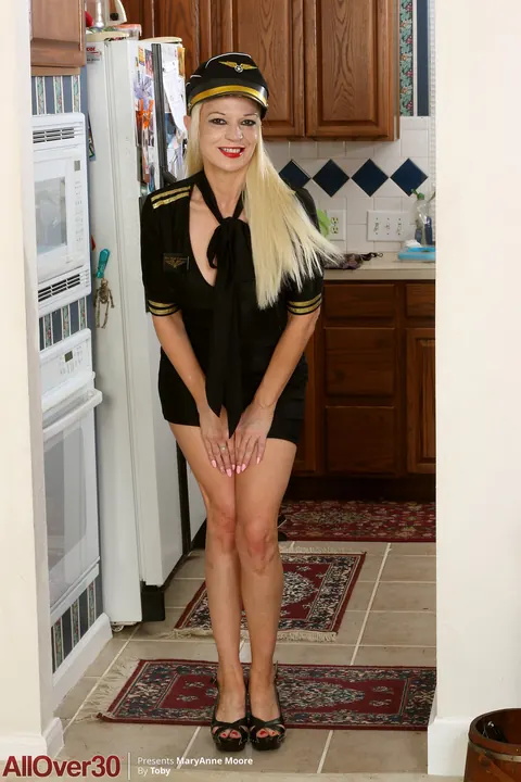 MaryAnne Moore: Blonde MILF Poses Nude with Natural Tits and Tattoo – photo 1 of 21