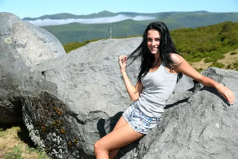 Sapphira A: Skinny Brunette Pisses and Spreads Her Pussy Outdoors – photo 7 of 16