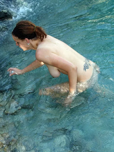 Brunette Amateur with Tattoo Masturbates on a Dock – photo 14 of 20