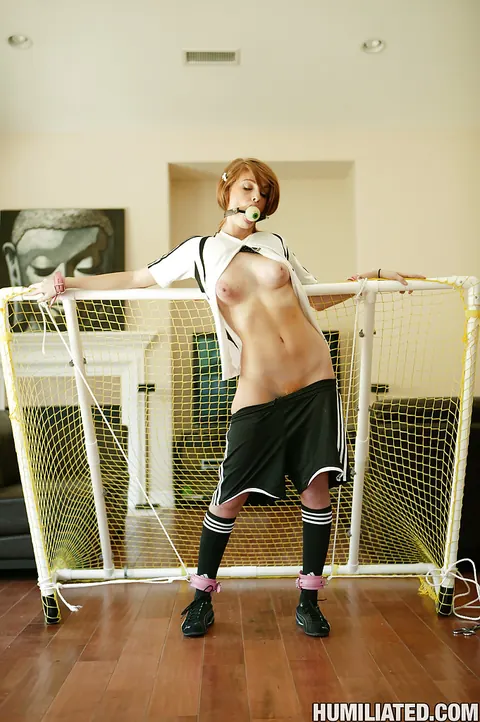 Faye Reagan: Redhead in Socks Spreads Her Hairy Pussy for Hard Sex – photo 5 of 16