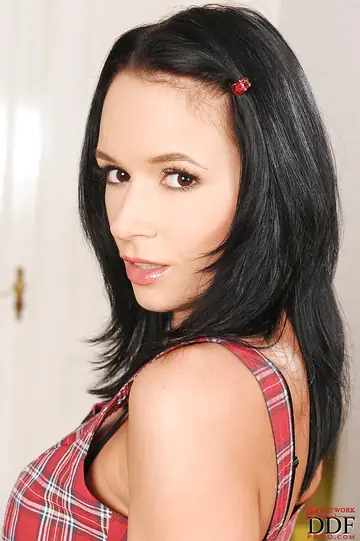 Gwen A – Black-Haired Babe Strips Off Her Skirt, Pulls Up Socks and Spreads Her Pussy