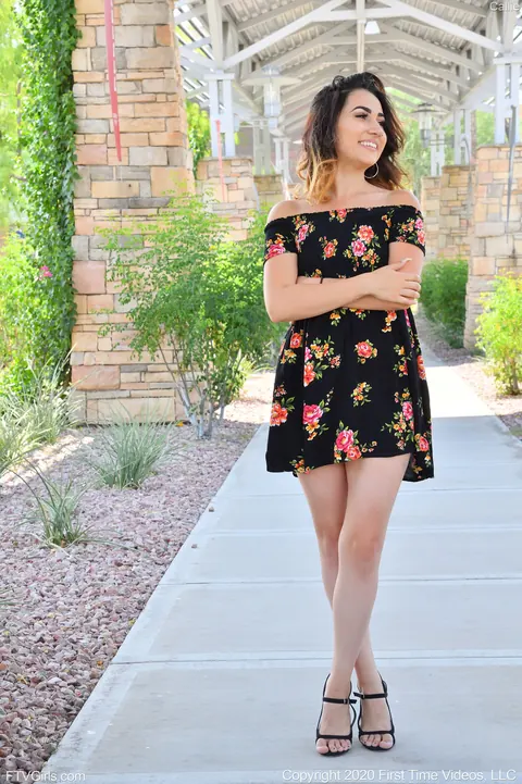 Callie Jacobs: Brunette PAWG Fucks a Dildo Outdoors in a Skirt – photo 4 of 20