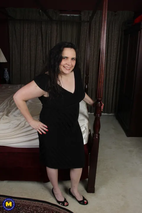 Chubby MILF Strips Off Her Dress and Masturbates with a Dildo – photo 2 of 21