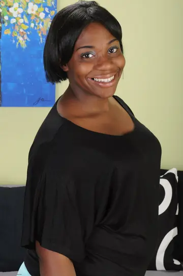 Curvy Ebony MILF Lifts Her Skirt and Spreads Her Hairy Pussy