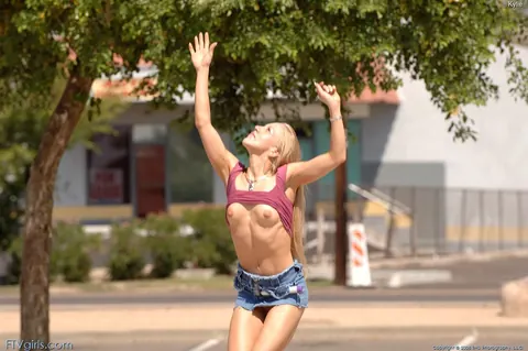 Kylie Wilde: Slim Blonde PAWG Fingers Her Pussy in a Skirt Outdoors – photo 18 of 20