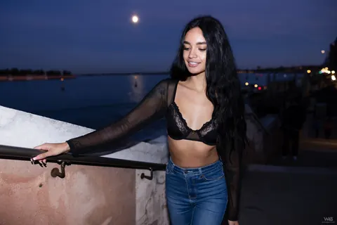 Dulce Rivera: Petite Latina Teases in a Lace Bra and Jeans Outdoors – photo 16 of 20