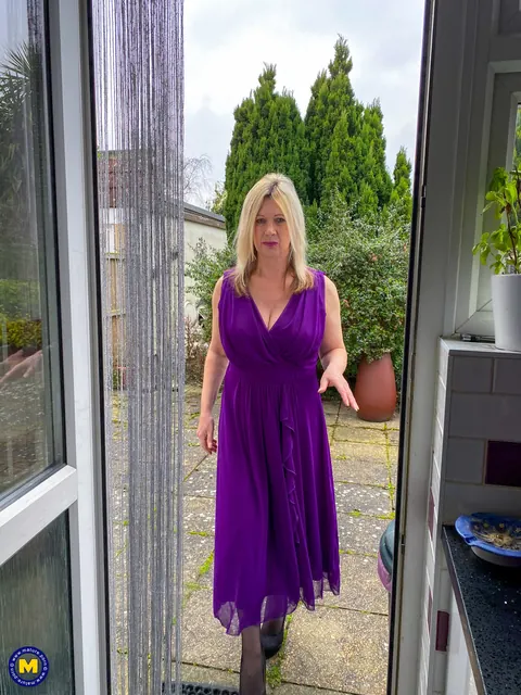 Blonde BBW Strips Out of Her Dress and Spreads Wide – photo 1 of 11
