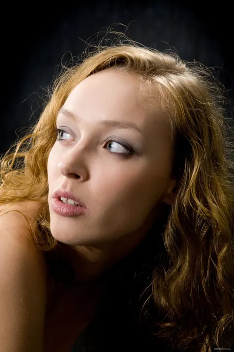 Asprid A: Mature Redhead Poses Nude Showing Her Natural Tits – photo 17 of 21