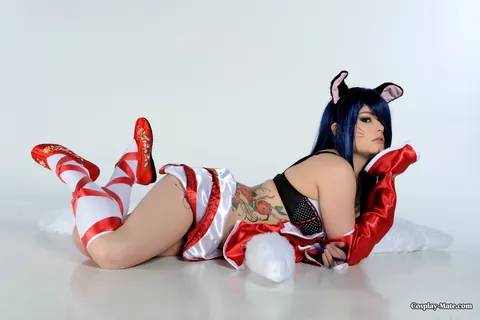 Brunette PAWG in Cosplay Fingers Her Pussy – photo 4 of 11