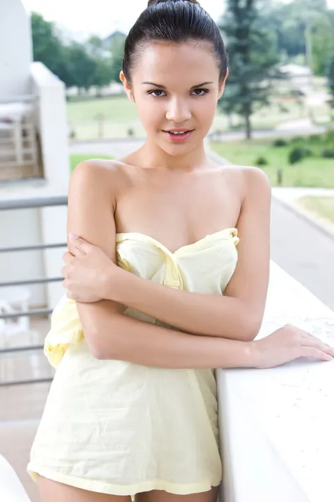 Mature Woman Slips Out of Her Clothes and Poses Nude – photo 7 of 21