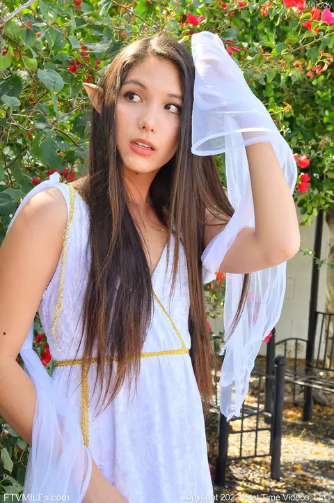 Melody Wylde: Thick Japanese MILF in Cosplay Rides a Dildo in the Garden – photo 4 of 15