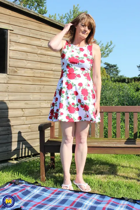 European Redhead MILF Strips Out of Her Dress Outdoors – photo 2 of 20