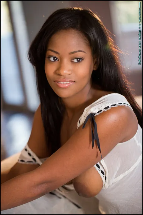 Monique Symone: Ebony Brunette Shows Her Natural Tits and Spreads Her Shaved Pussy – photo 13 of 15