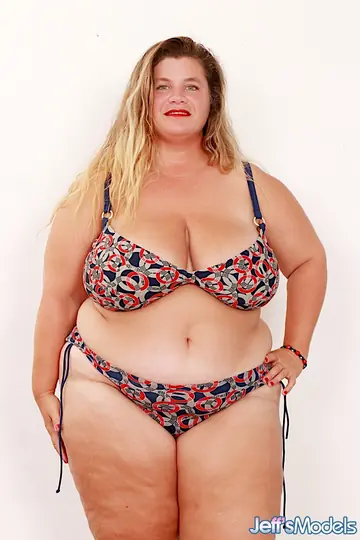 Mature Blonde BBW Oils Her Huge Tits and Masturbates in a Bikini
