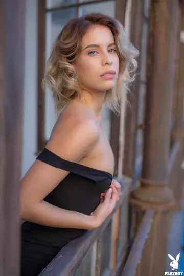 Toni Maria – Petite Latina Blonde Strips Out of Her Dress and Spreads