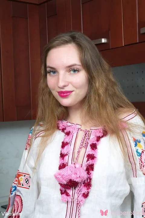 Vika Lita: Tall Ukrainian Brunette Masturbates and Spreads in the Kitchen – photo 2 of 21