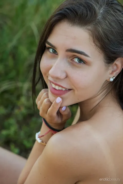 Zhenya Mille: Brunette PAWG Poses Nude on the Shoreline – photo 7 of 16