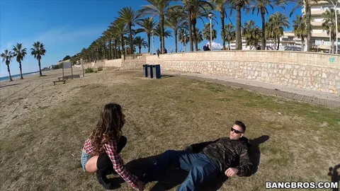 Julia Roca: Spanish PAWG Bares All on the Beach for a Hard Fuck – photo 4 of 21