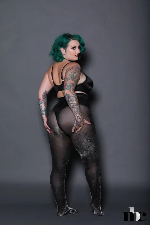 Galda Lou: BBW in Pantyhose Reveals Her Tattoos and Big Tits – photo 5 of 21