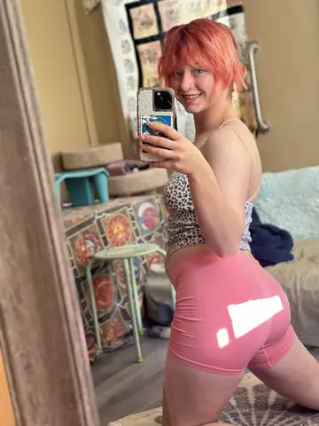 Redhead PAWG Poses in Shorts for Mirror Selfies