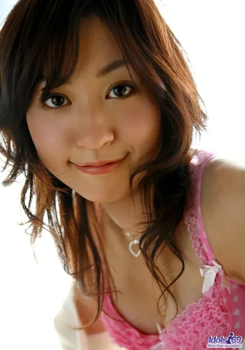 Momo Yoshizawa: Japanese Redhead Wiggles Her Toes Before Stripping Naked – photo 3 of 16