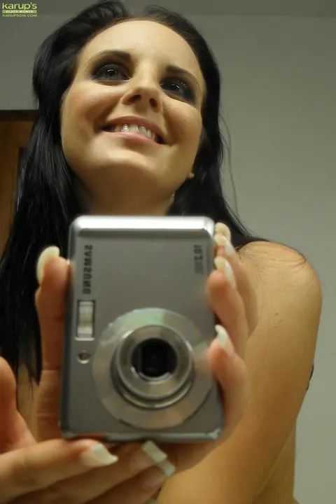 Tara Tattoo: Thick Czech Babe Strips Out of Her Shorts in Front of the Mirror – photo 4 of 21