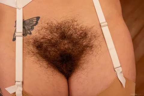 Short-Haired Brunette MILF Strips and Fingers Her Hairy Pussy – photo 10 of 21