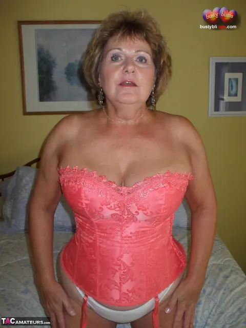 Bustybliss: Mature Brunette in Lingerie Reveals Her Big Natural Tits – photo 6 of 16