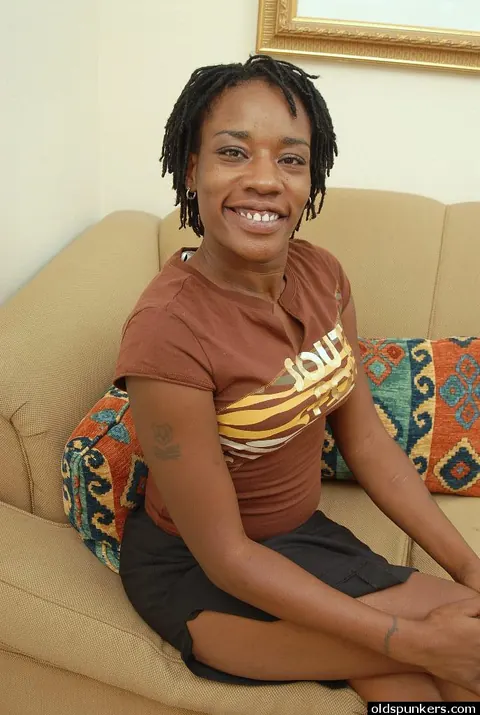 Hairy Ebony MILF Strips Out of Her Skirt and Spreads – photo 1 of 16