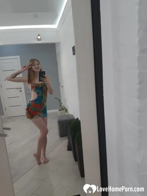 European PAWG Strips Off Her Dress for Mirror Selfie – photo 6 of 20