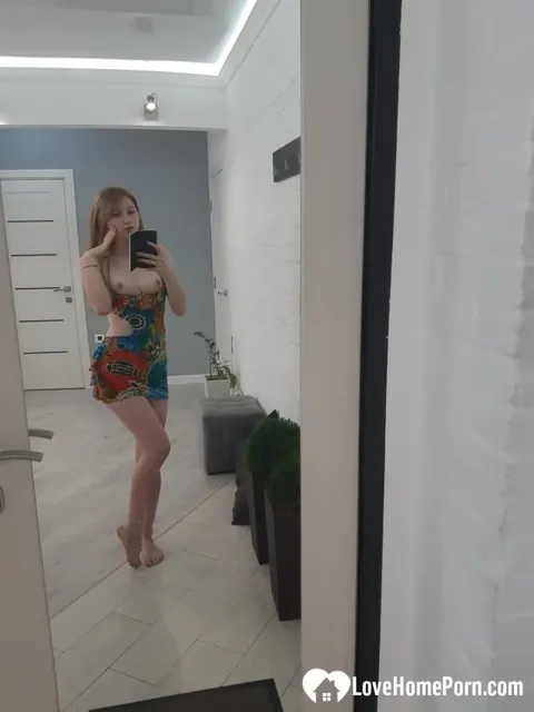 European PAWG Strips Off Her Dress for Mirror Selfie – photo 8 of 20