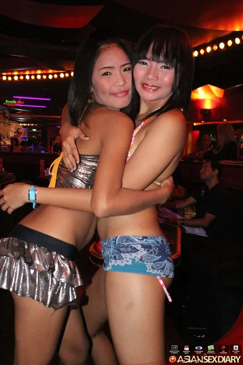 Hairy Asian Brunette Takes Bareback Doggy from a Tourist – photo 2 of 15