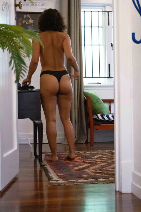 Slim Australian Brunette Shows Her Ass in Shorts – photo 5 of 21