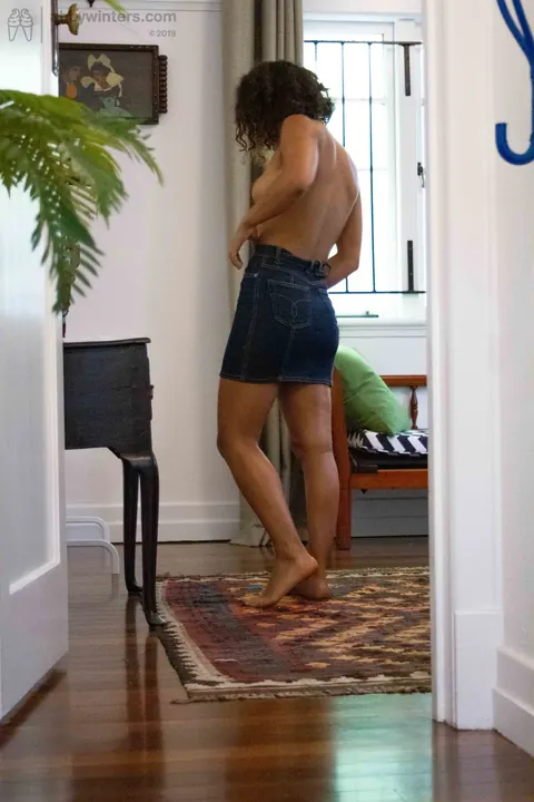 Slim Australian Brunette Shows Her Ass in Shorts – photo 14 of 21