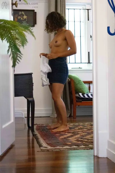 Slim Australian Brunette Shows Her Ass in Shorts – photo 15 of 21