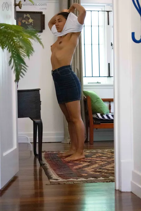 Slim Australian Brunette Shows Her Ass in Shorts – photo 17 of 21