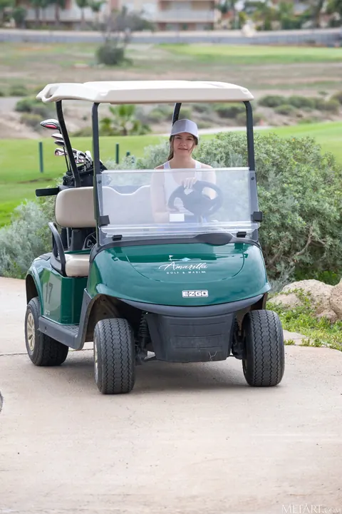 Brunette Golfer Poses Nude Outdoors Showing Her Big Ass – photo 5 of 21