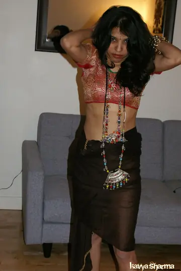 Thick Indian MILF Undresses Out of Her Skirt