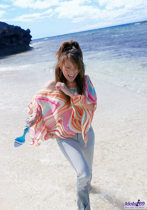 Nao Yoshizaki: Japanese Brunette in Heels Bares Her Big Natural Tits on the Beach – photo 16 of 16