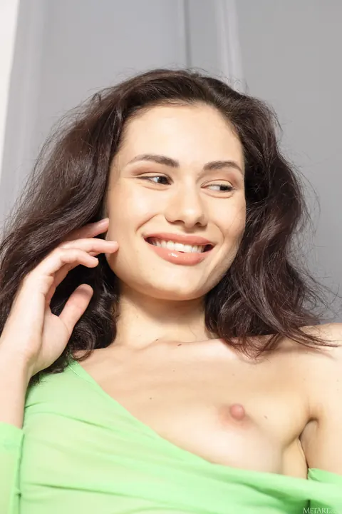 Layla Balan: Slim Brunette with Small Natural Tits Undresses and Spreads – photo 3 of 21