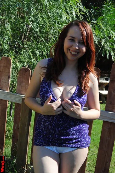 Alisyn Carliene: Redhead PAWG Strips Out of Her Panties Outdoors – photo 8 of 15