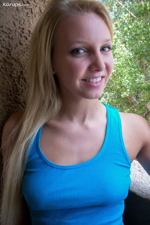 Blonde Amateur Strips Nude and Poses for the Camera – photo 3 of 20