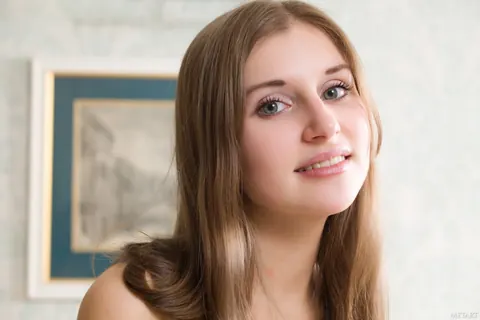 Viva B: Tall Blonde Strips Off Her Panties and Spreads Her Pussy – photo 2 of 20